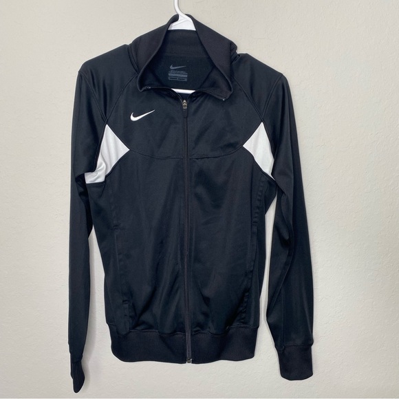 Nike unisex Black and White Windbreaker Jacket - Picture 1 of 7